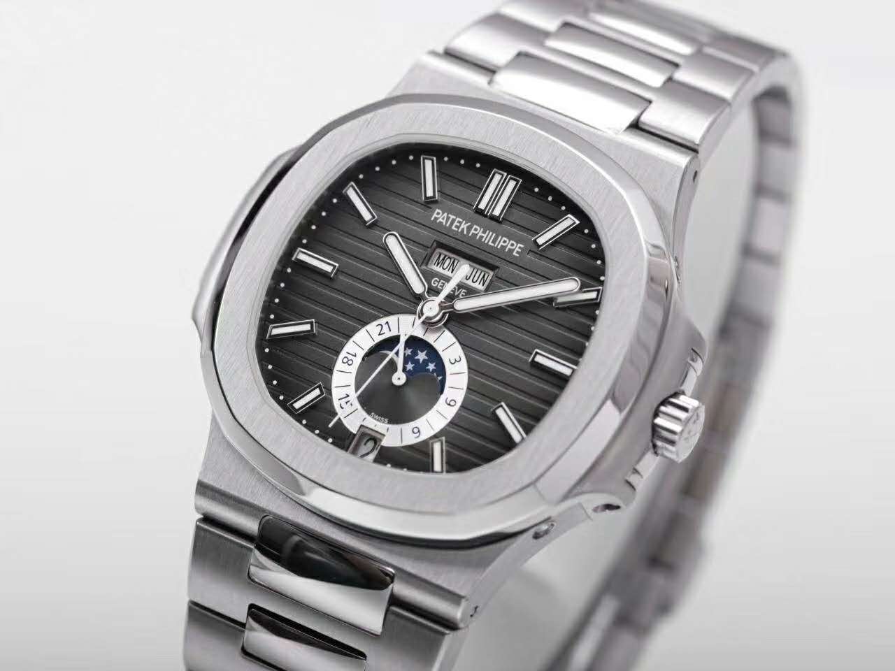 Nautilus 5726/1A-001 Grey Dial in Steel